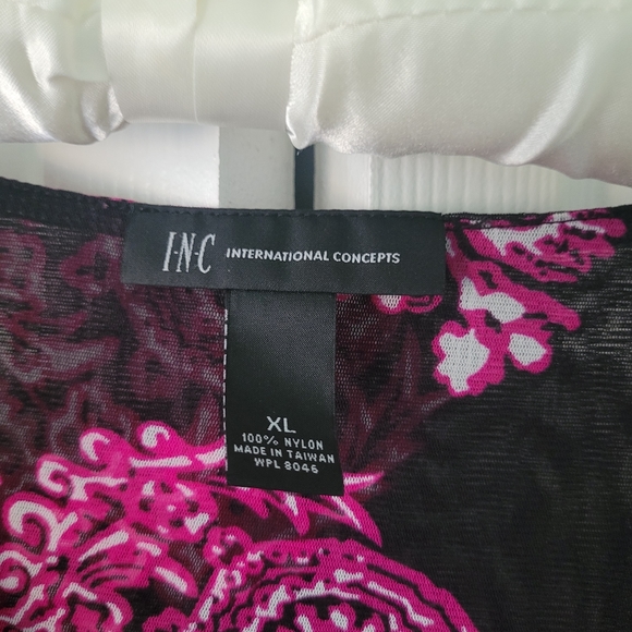 INC top - Picture 2 of 5